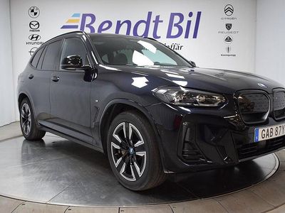 Svart Begagnad 2022 BMW iX3 Shadowline SUV | 414 500 kr (Lite dyr)