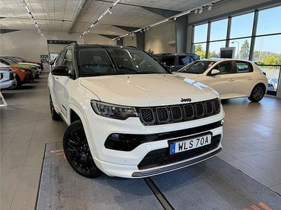 Vit Begagnad 2022 Jeep Compass SUV | 319 900 kr (Lite dyr)