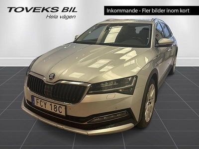 Silver (brilliant silver metallic) Begagnad 2023 Skoda Superb Kombi | 359 000 kr (Dyr)