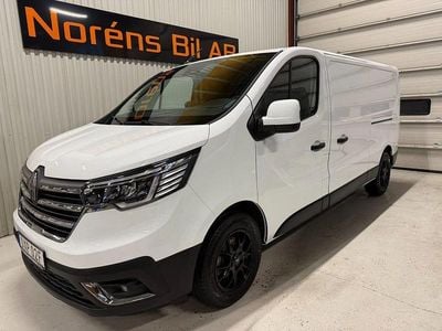 Vit Begagnad 2025 Renault Trafic Minibuss | 399 000 kr (Dyr)