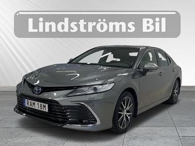 begagnad Toyota Camry Hybrid 2,5 EXECUTIVE PREMIUMPAKET, Vinterhjul 2023, Sedan