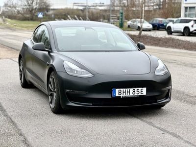 begagnad Tesla Model 3 Long Range AWD Autopilot 2021, Halvkombi