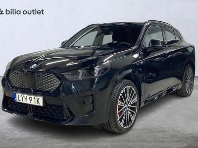 Svart Begagnad 2024 BMW iX2 M Sport SUV | 559 900 kr