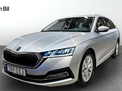 Silver Begagnad 2024 Skoda Octavia Style Kombi | 319 900 kr (Bra pris)