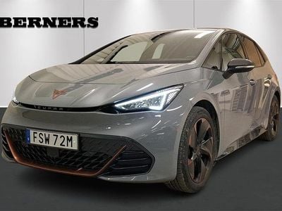 Begagnad Cupra Born e-Boost 172 kW (234 HK) 2023 Grå Halvkombi