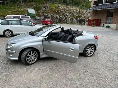 Begagnad 2006 Peugeot 206 CC Cab | 45 000 kr (Lite dyr)