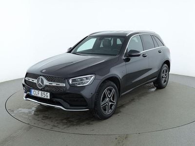 Begagnad Mercedes GLC300e AMG line 310 HK (228 kW) 2021 Grå SUV