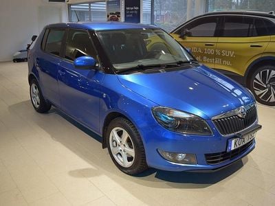 Blå Begagnad 2014 Skoda Fabia Ambiente Halvkombi | 68 000 kr (Marknadspris)