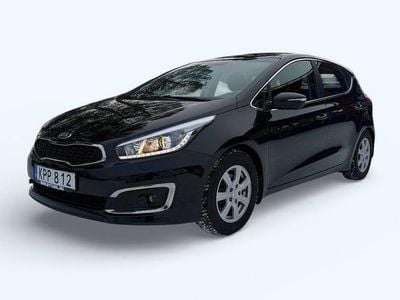 Svart Begagnad 2015 Kia Ceed Halvkombi | 119 000 kr (Marknadspris)