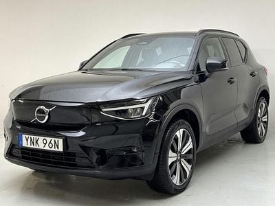Svart Begagnad 2023 Volvo XC40 Plus SUV | 284 900 kr