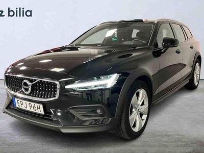 Begagnad Volvo V60 CC 2022 Svart Kombi