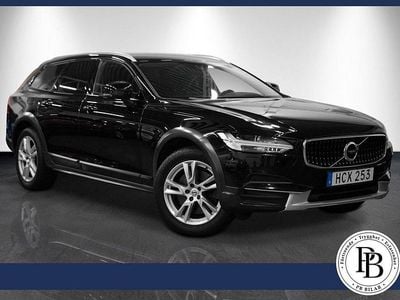 Svart Begagnad 2018 Volvo V90 CC Kombi | 254 900 kr (Marknadspris)