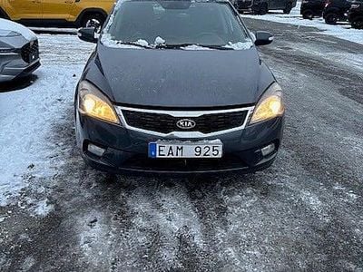 Begagnad Kia Ceed Sportswagon 128 HK (94 kW) 2011 Grå Kombi