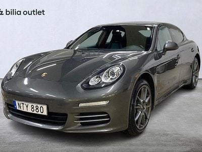 Grå Begagnad 2016 Porsche Panamera 4 Sedan | 399 900 kr (Bra pris)