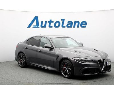 Grå Begagnad 2018 Alfa Romeo Giulia Quadrifoglio Sedan | 559 900 kr (Marknadspris)