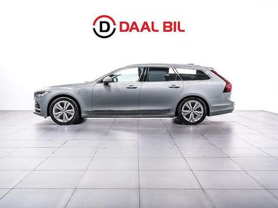 Begagnad Volvo V90 Core 253 HK (186 kW) 2023 Grå Kombi