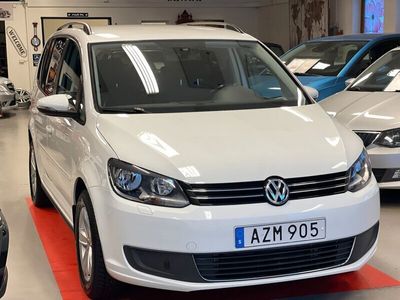 begagnad VW Touran 1.4TSI EcoFuel Automat Drag LågMil LågSkat