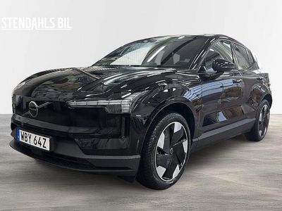 Svart Begagnad 2025 Volvo EX30 Plus SUV | 379 000 kr (Marknadspris)