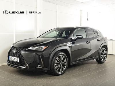 Svart Begagnad 2024 Lexus UX 300h Sport Design Packet SUV | 379 900 kr (Marknadspris)