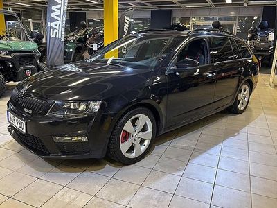 Svart Begagnad 2016 Skoda Octavia RS Kombi | 179 900 kr (Lite dyr)