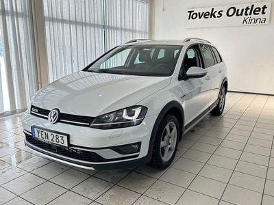 Vit Begagnad 2017 VW Golf Alltrack Kombi | 169 900 kr (Marknadspris)
