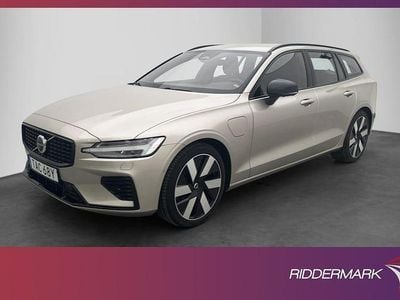 Lgrå Begagnad 2024 Volvo V60 Plus Kombi | 449 800 kr (Marknadspris)
