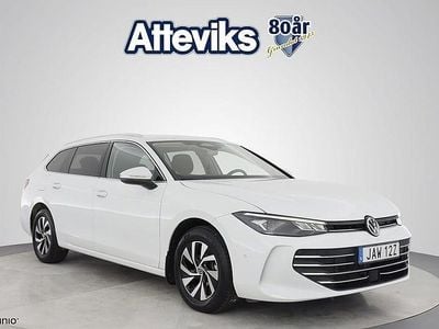 Vit Begagnad 2024 VW Passat Kombi | 338 600 kr (Lite dyr)