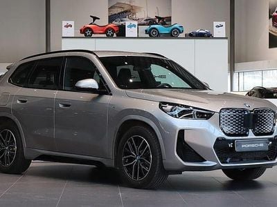 Grå Begagnad 2024 BMW iX1 M Sport SUV | 449 000 kr (Bra pris)