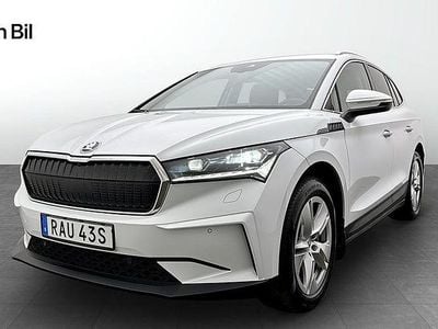 Vit Begagnad 2023 Skoda Enyaq iV SUV | 409 900 kr (Marknadspris)