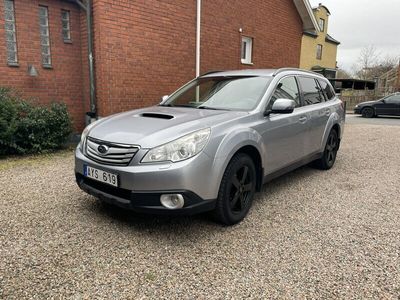 begagnad Subaru Outback 2.0 4WD Euro 5 2012