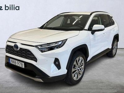 Vit Begagnad 2024 Toyota RAV4 Hybrid Executive SUV | 489 900 kr (Dyr)