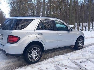 Begagnad 2006 Mercedes ML350 SUV | 99 000 kr