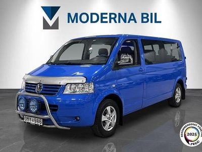 Begagnad VW Caravelle Comfortline 174 HK (127 kW) 2006 Blå Minibuss