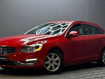 Röd Begagnad 2015 Volvo V60 Momentum Kombi | 79 900 kr