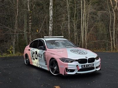 Flerfärgad Begagnad 2012 BMW 320 M Sport Sedan | 119 900 kr