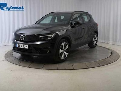 Svart Begagnad 2022 Volvo XC40 Core SUV | 334 900 kr (Marknadspris)
