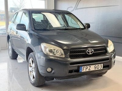 Begagnad Toyota RAV4 152 HK (111 kW) 2007 Mörkgrå SUV