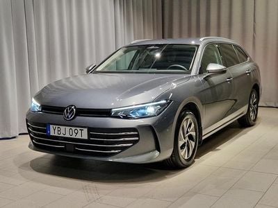 Grå Begagnad 2025 VW Passat Kombi | 374 900 kr (Bra pris)