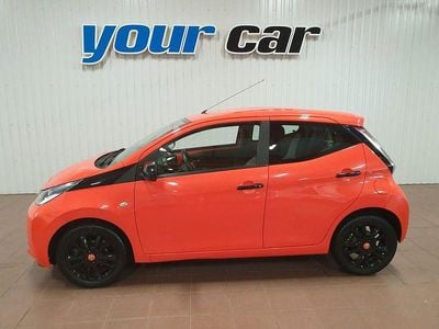 Begagnad Toyota Aygo X-cite 70 HK (51 kW) 2015 Orange (orangemetallic) Halvkombi