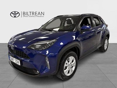 Blå Begagnad 2023 Toyota Yaris Hybrid Active | 253 900 kr (Marknadspris)