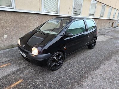 Begagnad 2000 Renault Twingo Halvkombi | 35 000 kr