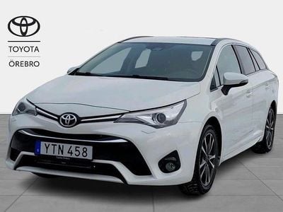 Begagnad Toyota Avensis Edition 148 HK (108 kW) 2017 Vit Kombi