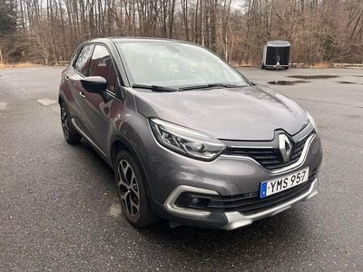 Grå metallic Begagnad 2017 Renault Captur SUV | 95 000 kr (Bra pris)