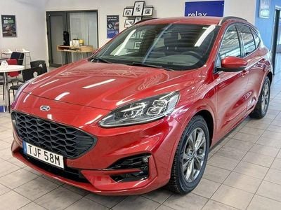 Begagnad Ford Kuga ST-Line X 152 HK (111 kW) 2020 Lucid red met SUV