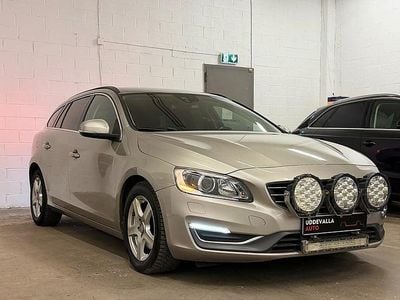 Ljusbrun Begagnad 2014 Volvo V60 Momentum Kombi | 94 900 kr (Bra pris)