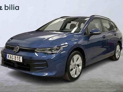 Begagnad VW Golf VIII 2024 Blå Kombi