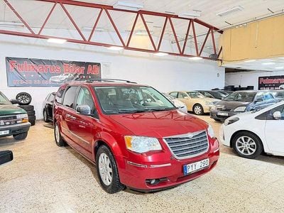 Röd Begagnad 2009 Chrysler Grand Voyager Limited Minibuss | 59 900 kr (Marknadspris)