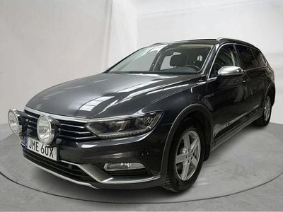 Mörkgrå Begagnad 2019 VW Passat Alltrack Executive Kombi | 219 000 kr (Bra pris)