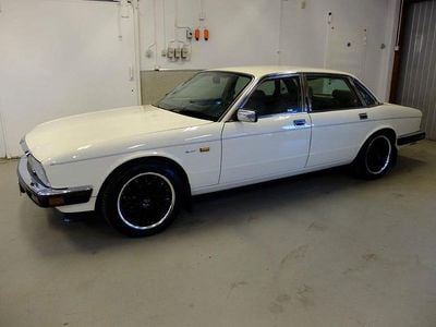 Vit Begagnad 1987 Jaguar XJ6 Sovereign Sedan | 145 000 kr