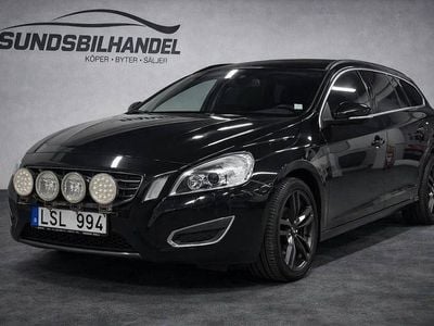 Vit Begagnad 2011 Volvo V60 Summum Kombi | 74 900 kr (Marknadspris)